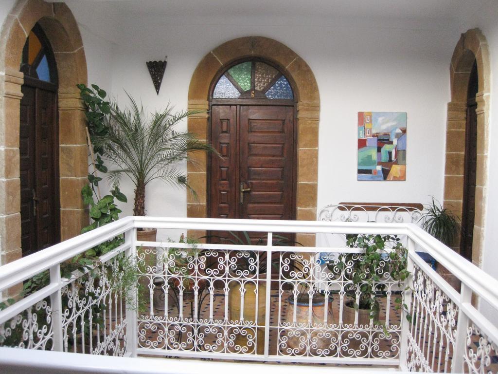 Riad Le Grand Large Эс-Сувейра Экстерьер фото
