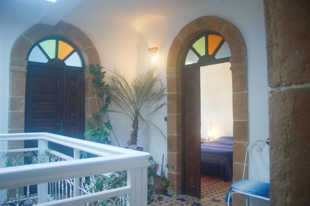Riad Le Grand Large Эс-Сувейра Экстерьер фото