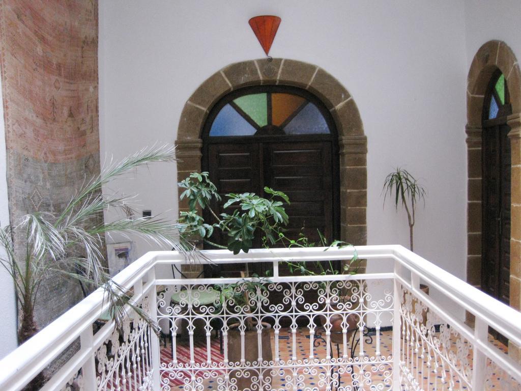 Riad Le Grand Large Эс-Сувейра Экстерьер фото