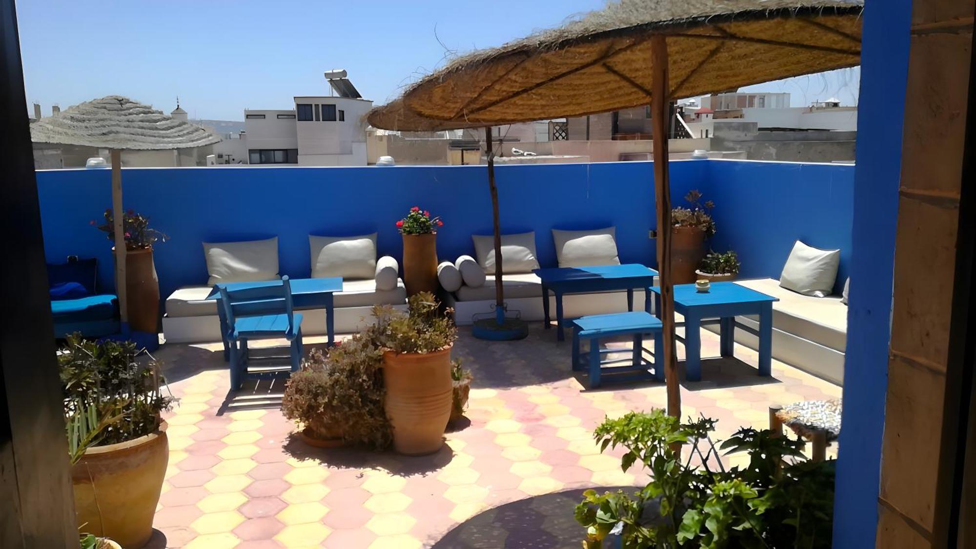 Riad Le Grand Large Эс-Сувейра Экстерьер фото