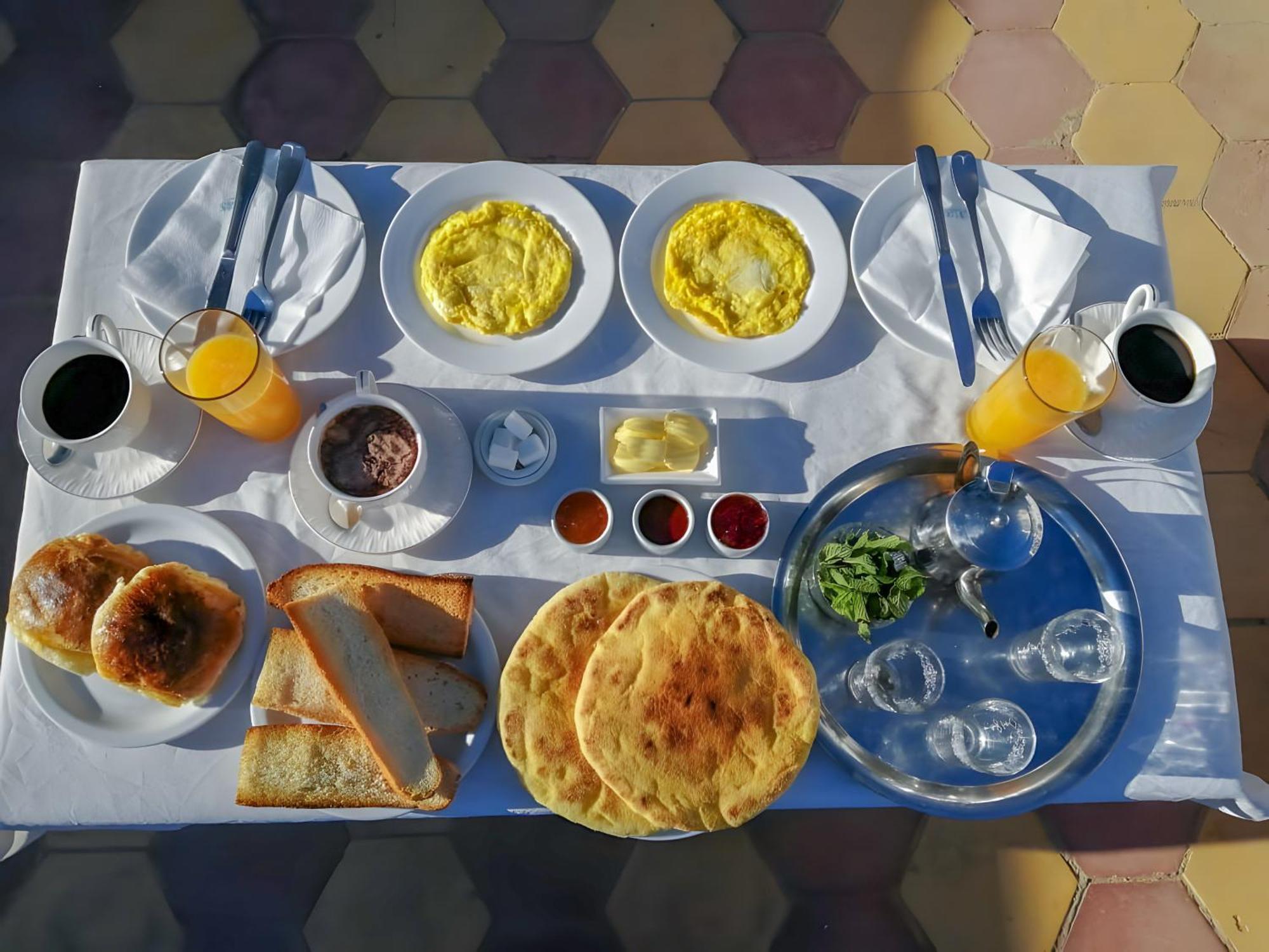 Riad Le Grand Large Эс-Сувейра Экстерьер фото