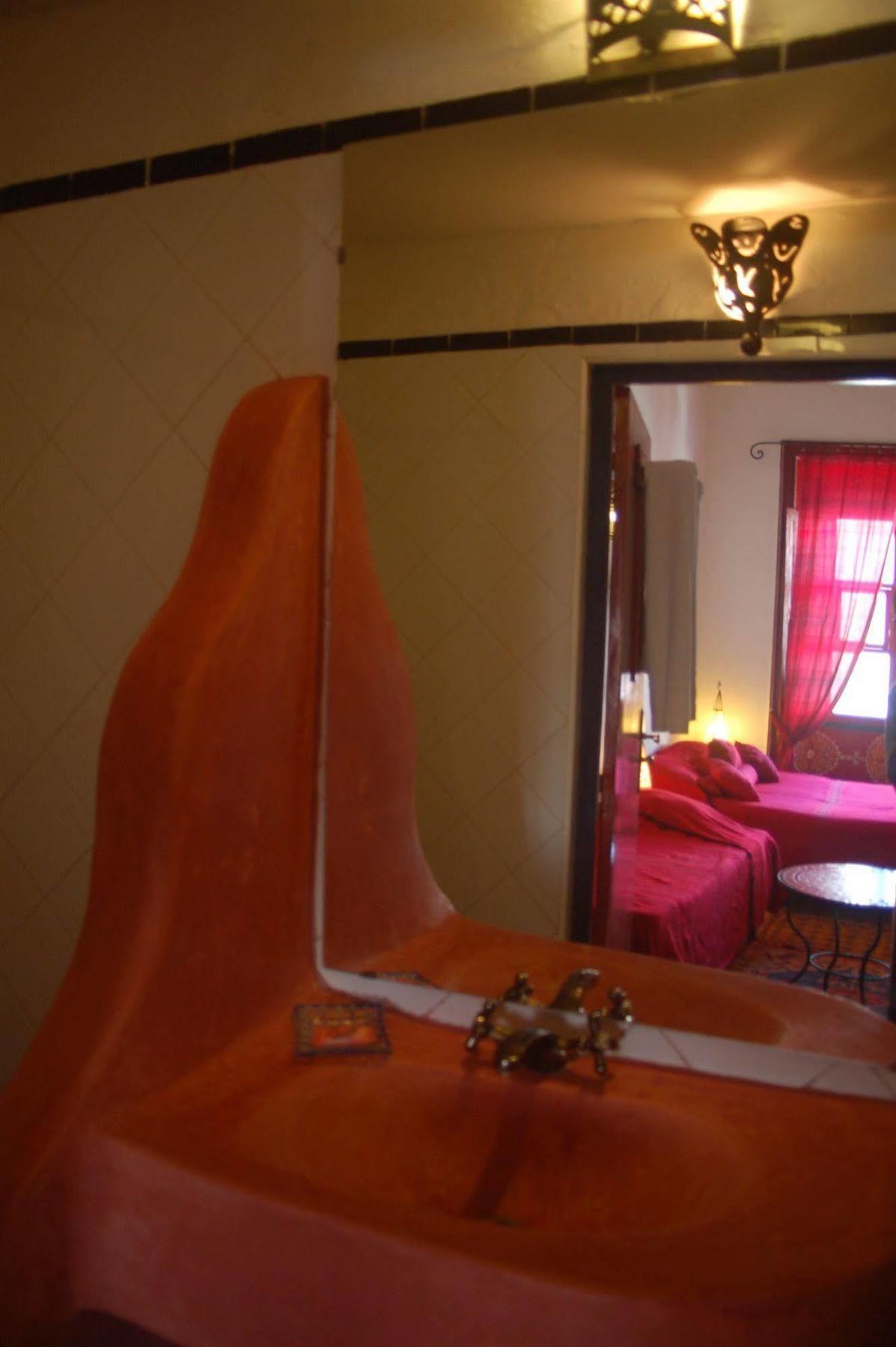 Riad Le Grand Large Эс-Сувейра Экстерьер фото